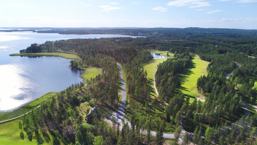Metelinniemen tonti sijaitsevat Oulujärven rannalla